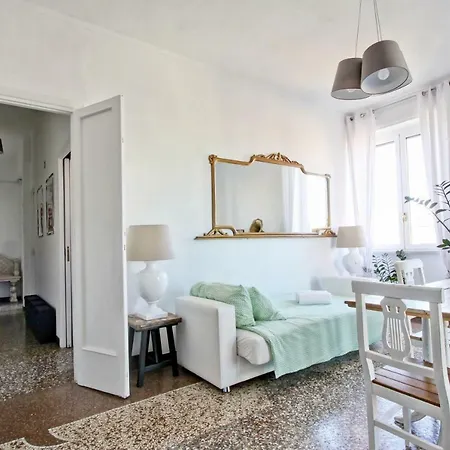 Bigfamilyflats - San Giovanni Basilica Apartment